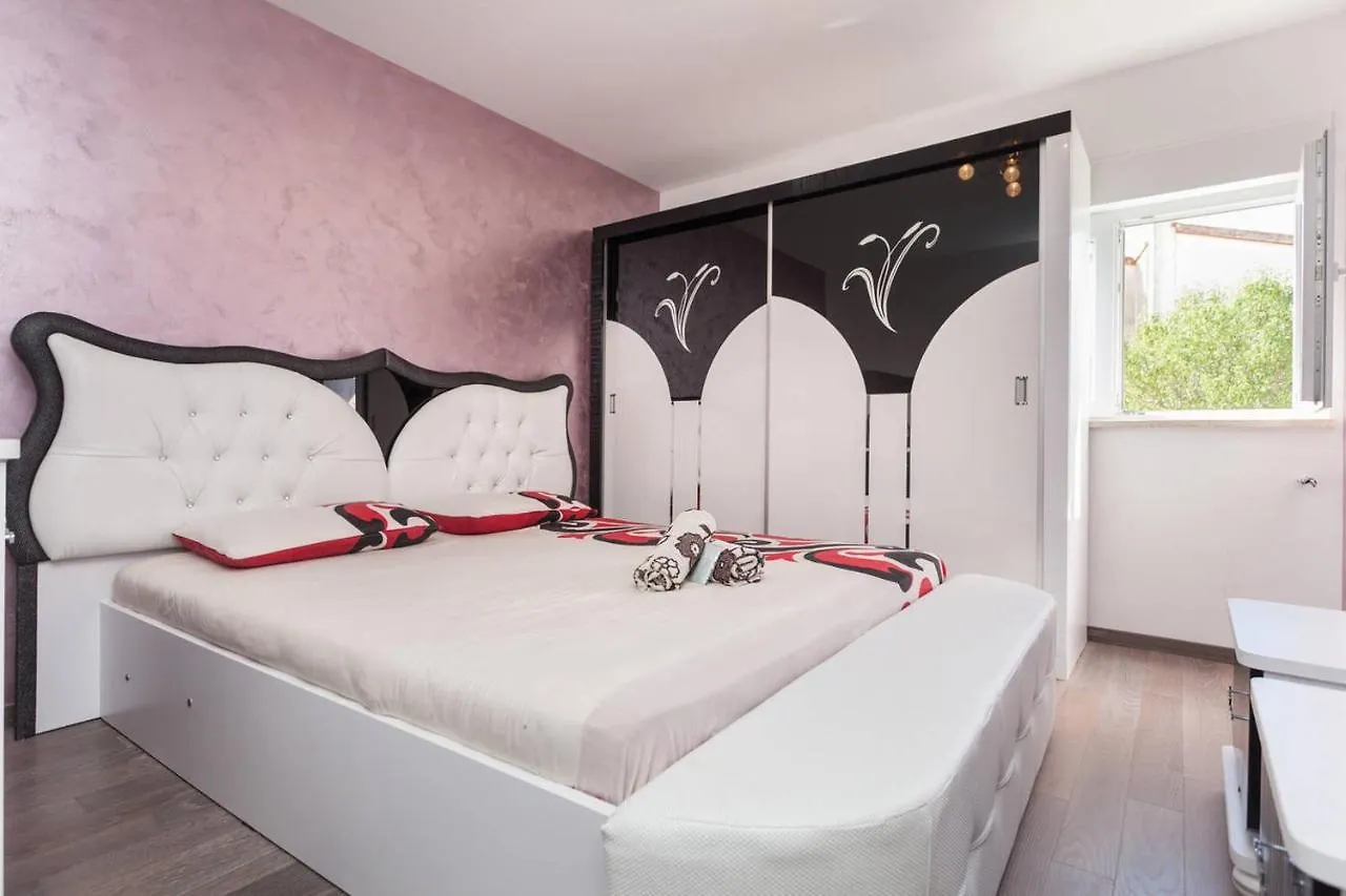 Teo Apartment Pula