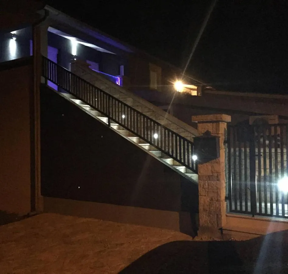 Teo Apartment Pula 0*,